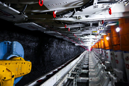 王家岭矿跻身全国首批智能化示范煤矿榜单